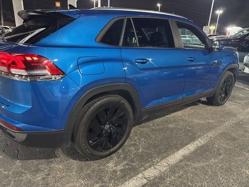 Used 2024 Volkswagen Atlas Cross Sport SE image 2