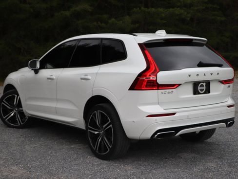 Used 2018 Volvo XC60 T8 R-Design w/ Convenience Package AWD/4WD image 34