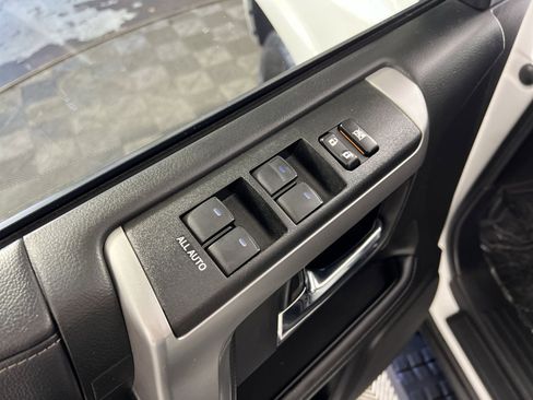 Used 2019 Toyota 4Runner SR5 image 15