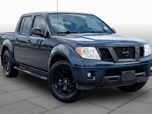Used 2020 Nissan Frontier SV w/ Midnight Edition Floor Mats AWD/4WD image 3