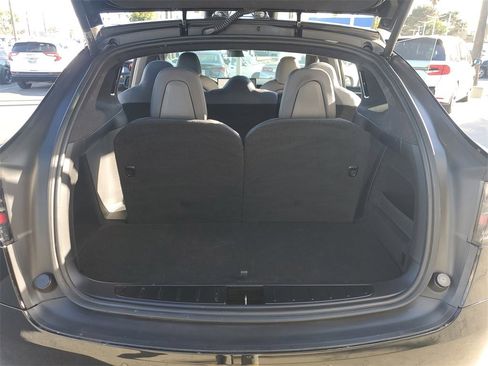 Used 2023 Tesla Model X Standard Range image 7