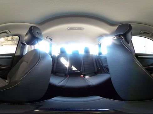 Used 2025 Volkswagen Jetta SE image 41