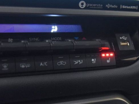 Used 2024 Toyota Tundra Limited image 27