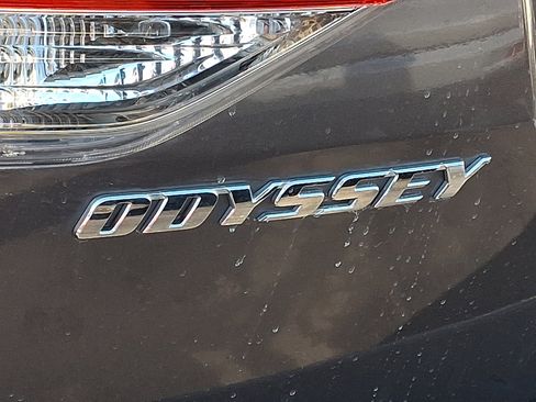 Used 2015 Honda Odyssey Touring image 9