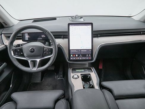 Certified 2025 Volvo EX90 Ultra image 30