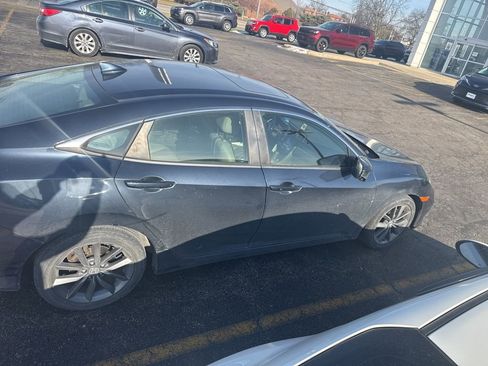 Used 2019 Honda Civic EX-L image 6