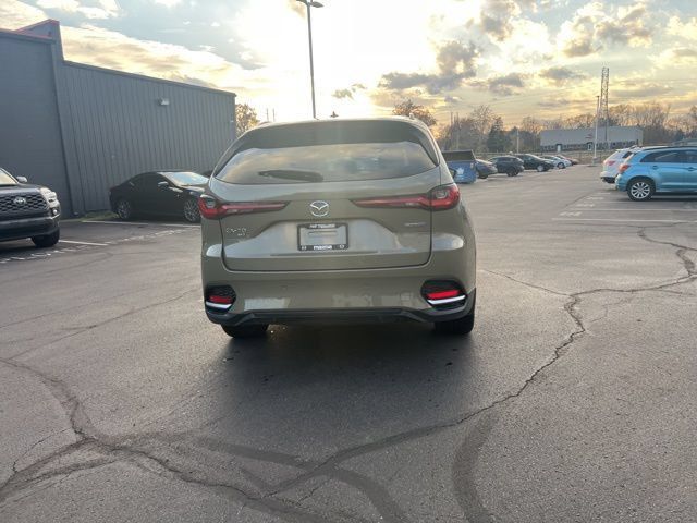 Used 2025 MAZDA CX-70 Plug-In Hybrid w/ Premium Pkg AWD/4WD image 12
