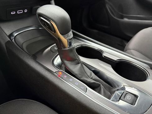 Used 2025 Chevrolet Malibu LT FWD image 21