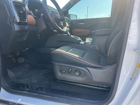 Certified 2026 GMC Canyon AT4 w/ Technology Plus Package AWD/4WD image 13
