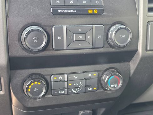 Used 2022 Ford F250 XL w/ Power Equipment Group AWD/4WD image 19