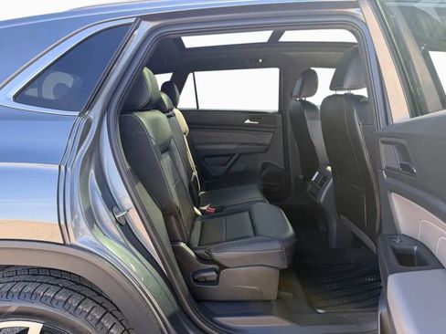 Used 2022 Volkswagen Atlas Cross Sport SEL AWD/4WD image 31