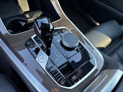 Used 2022 BMW X5 sDrive40i w/ Premium Package image 18