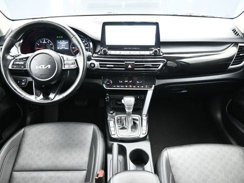 Used 2023 Kia Seltos EX image 26