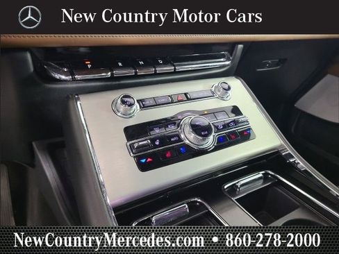 Used 2022 Lincoln Aviator Reserve w/ Equipment Group 201A RWD image 20