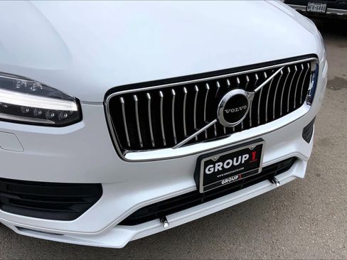 Used 2021 Volvo XC90 T5 Momentum w/ Climate Package image 30
