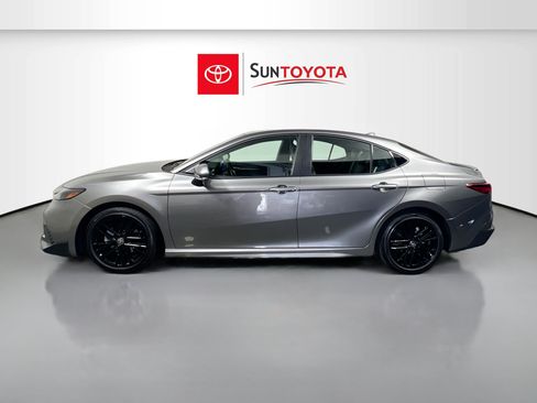 Used 2026 Toyota Camry SE FWD image 7