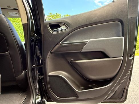 Used 2022 Chevrolet Colorado Z71 w/ Safety Package image 37