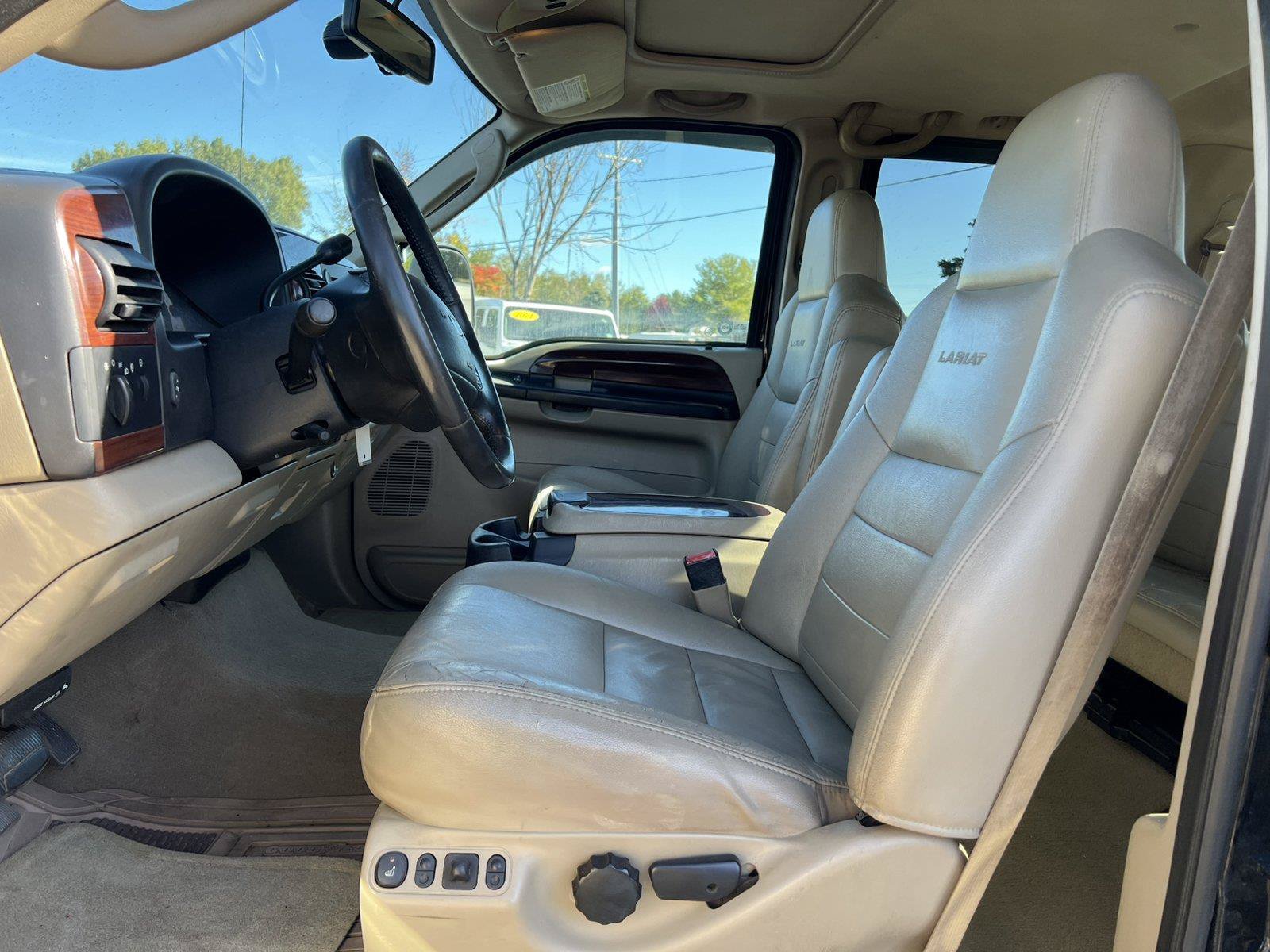 Used 2007 Ford F350 Lariat AWD/4WD image 5