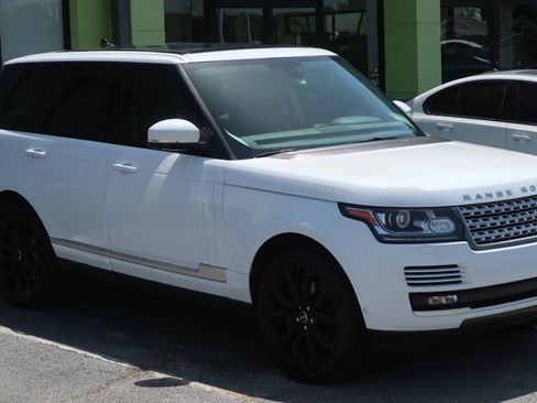 Used 2015 Land Rover Range Rover Supercharged AWD/4WD image 5