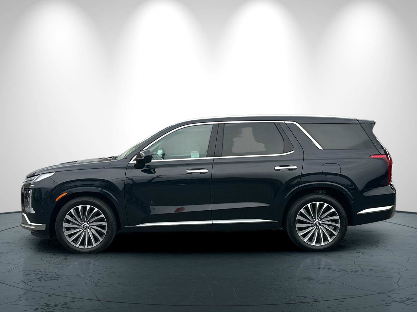 Used 2024 Hyundai Palisade Calligraphy FWD image 7