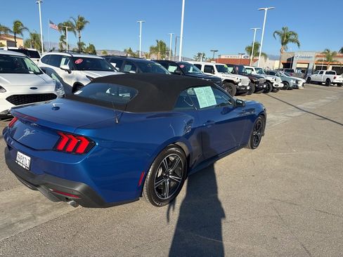 Used 2024 Ford Mustang Convertible image 8