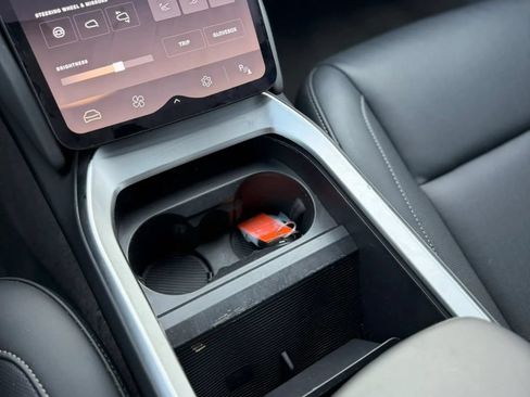 Used 2024 Lucid Air Pure RWD image 26