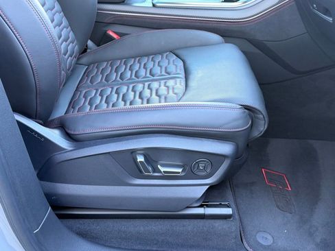 Certified 2024 Audi RS Q8 4.0T w/ Black Optic Package image 63