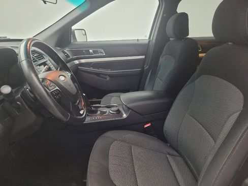 Used 2016 Ford Explorer XLT AWD/4WD image 17