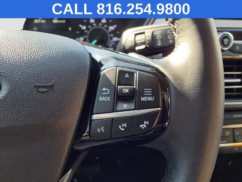 Used 2022 Ford Escape SE w/ SE Sport Appearance Package image 22