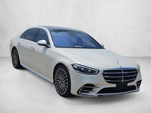 Used 2023 Mercedes-Benz S 580 4MATIC Sedan image 3