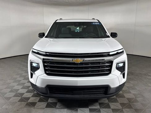 Certified 2026 Chevrolet Traverse LT AWD/4WD image 2