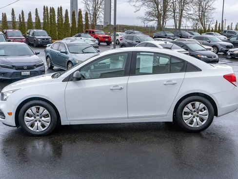 Used 2016 Chevrolet Cruze LS image 8