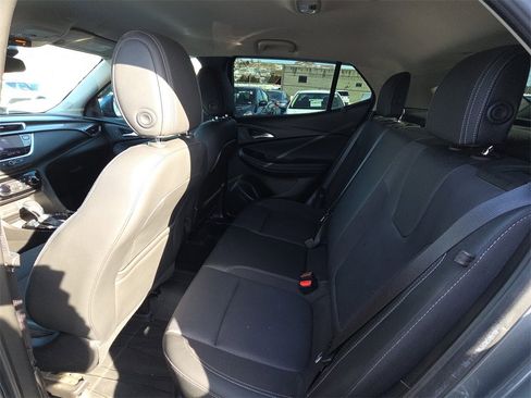 Used 2022 Buick Encore GX Preferred w/ Cold Weather Comfort Package image 28
