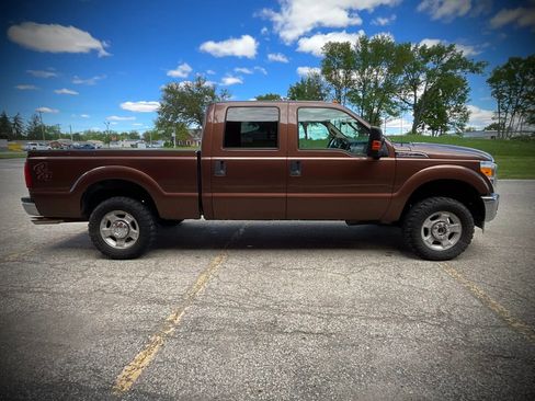 Used 2012 Ford F250 XLT AWD/4WD image 6
