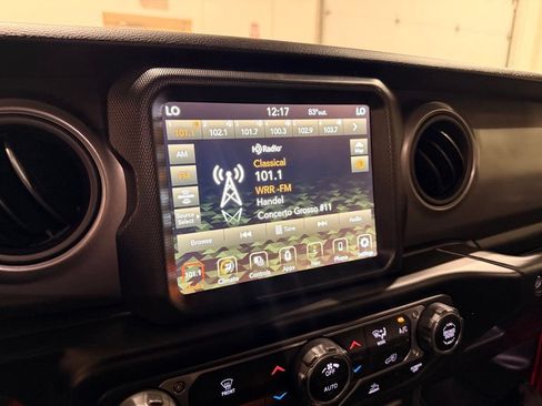 Used 2021 Jeep Wrangler Unlimited Sport w/ Sun And Sound Package AWD/4WD image 23