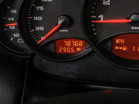 Used 2000 Porsche 911 Cabriolet image 18