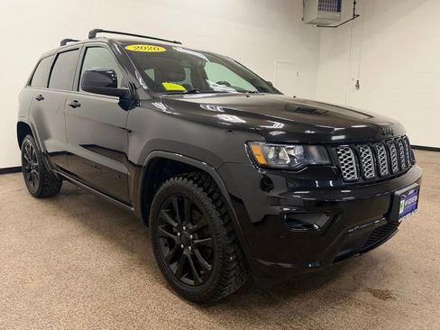 Used 2020 Jeep Grand Cherokee Altitude image 9