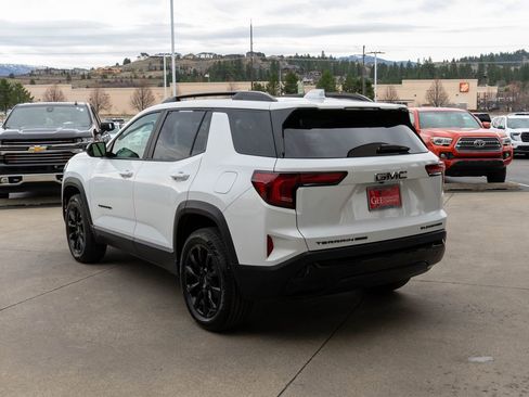 Used 2026 GMC Terrain Elevation w/ Elevation Premium Package image 5