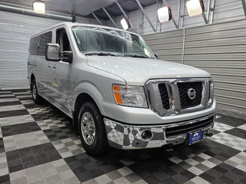 Used 2019 Nissan NV 3500 SL RWD image 5