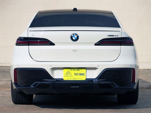 Used 2024 BMW i7 xDrive60 w/ Premium Package AWD/4WD image 10