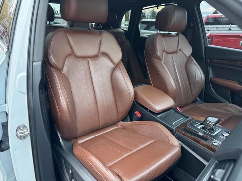 Used 2019 Audi Q5 2.0T Premium Plus w/ Premium Plus Package image 32