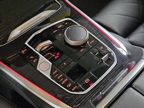 New 2026 BMW X5 xDrive50e image 11