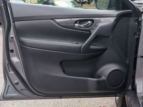 Used 2017 Nissan Rogue AWD image 8