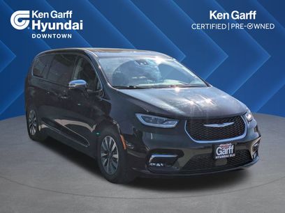 Used 2023 Chrysler Pacifica Limited