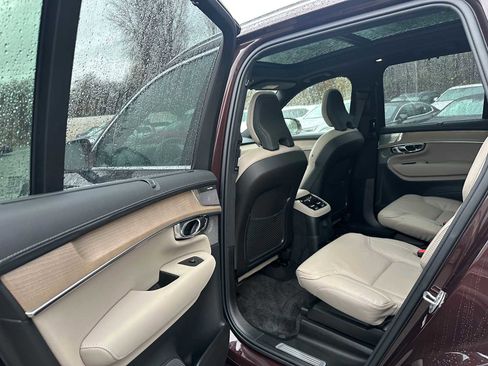 Certified 2025 Volvo XC90 T8 Ultra image 16