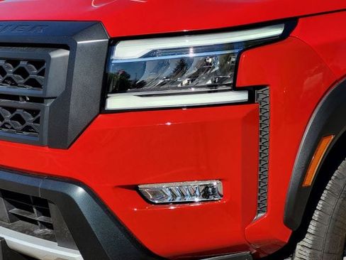 Certified 2022 Nissan Frontier Pro-X image 5