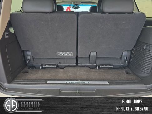 Used 2011 GMC Yukon Denali AWD/4WD image 22