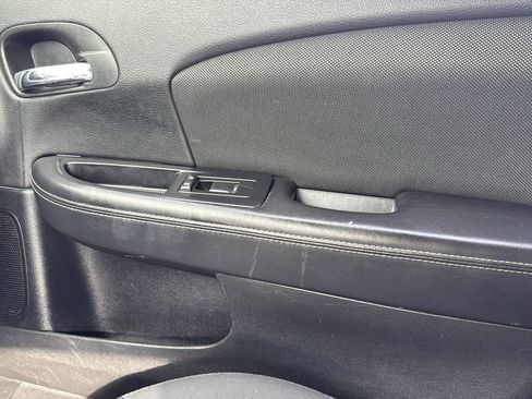 Used 2013 Dodge Avenger SXT image 20