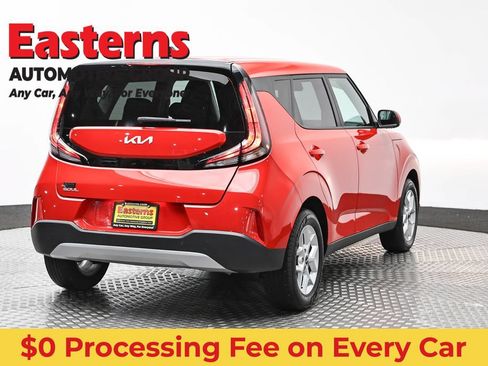 Used 2025 Kia Soul LX w/ LX Technology Package FWD image 5