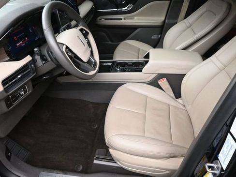 Certified 2023 Lincoln Corsair Reserve AWD/4WD image 10